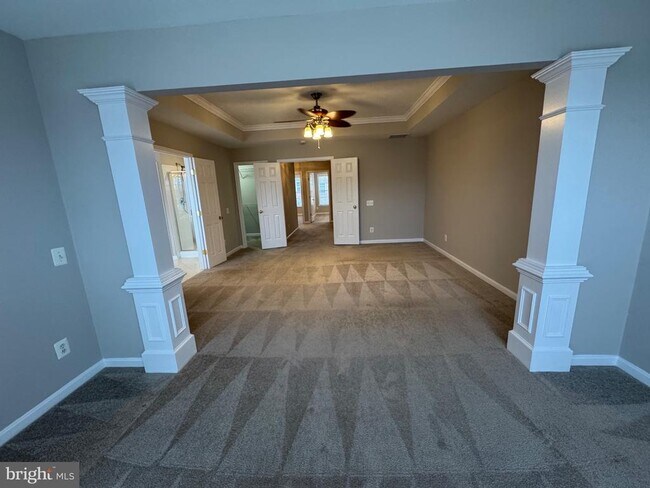 Building Photo - 45776 Mountain Pine Square