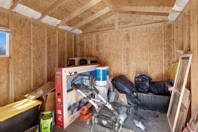 Building Photo - 6994 Ketchum Dr