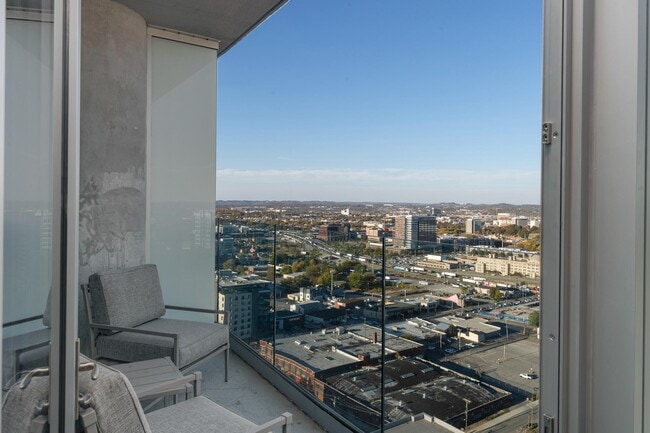 Building Photo - 1616 West End Ave