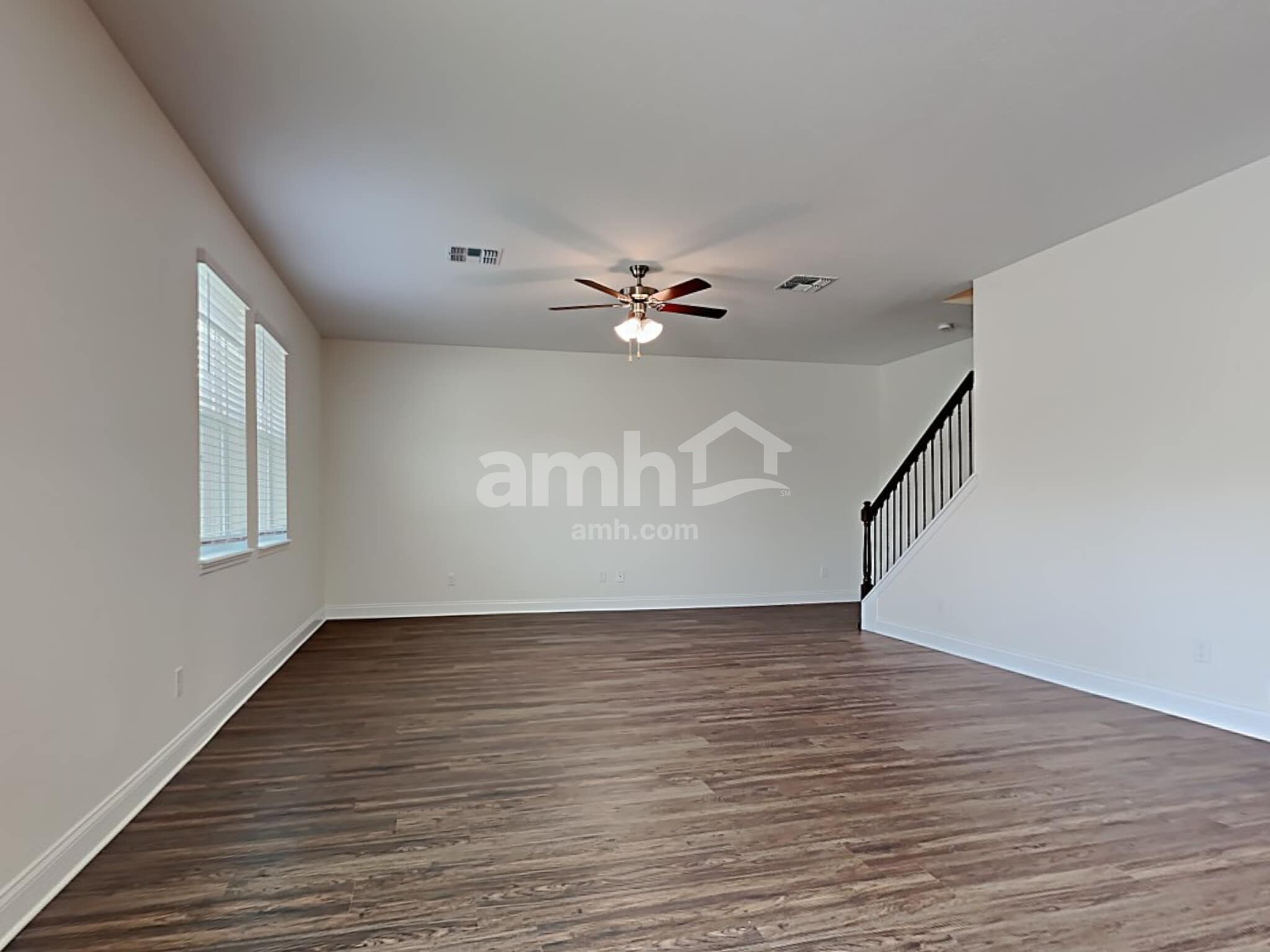 Building Photo - 1305 Mount Logan Dr