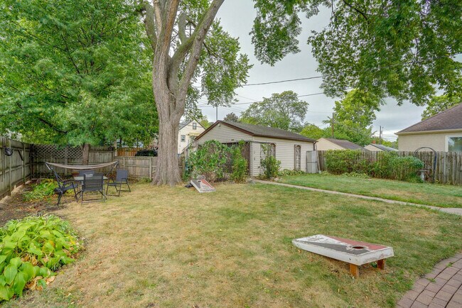 Building Photo - 5754 Nicollet Ave