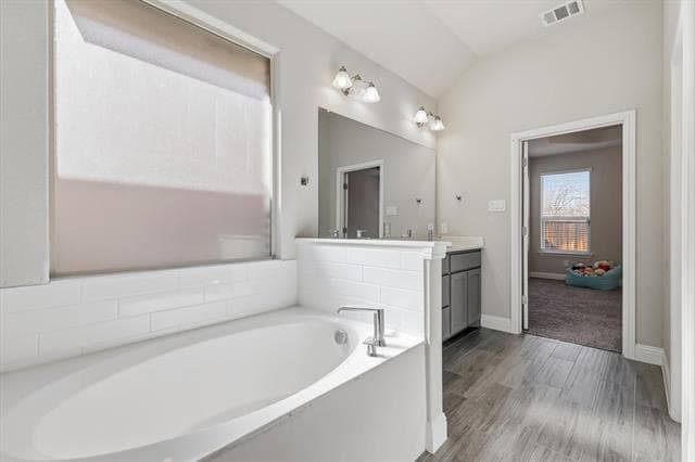 Building Photo - 2001 Oleander St