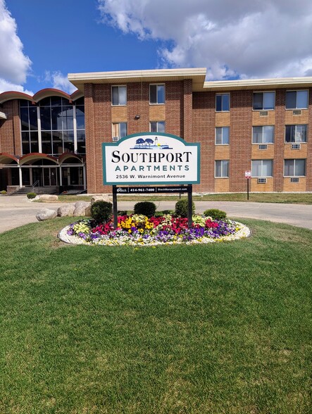 Building Photo - Southport Apartments