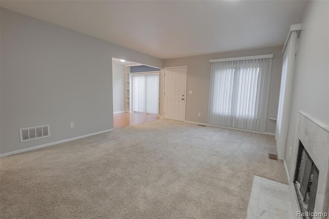Building Photo - 44613 New Hampshire Dr