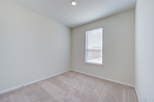 Building Photo - 11715 Braemar Village Dr
