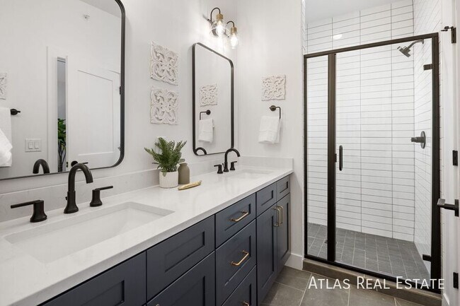 Building Photo - 4525 Tabor St