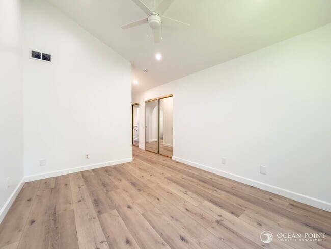 Building Photo - Newly Remodeled 2 Bedroom Condo for Rent i...