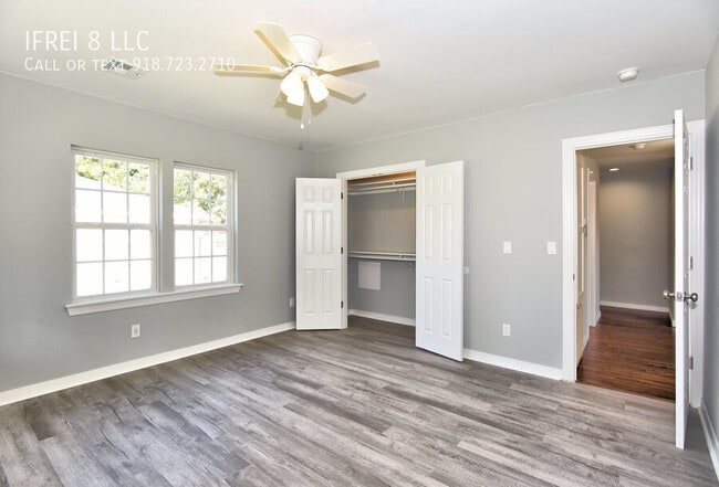 Building Photo - 3803 W Admiral Blvd