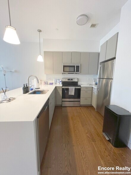 Building Photo - 455 Harvard St