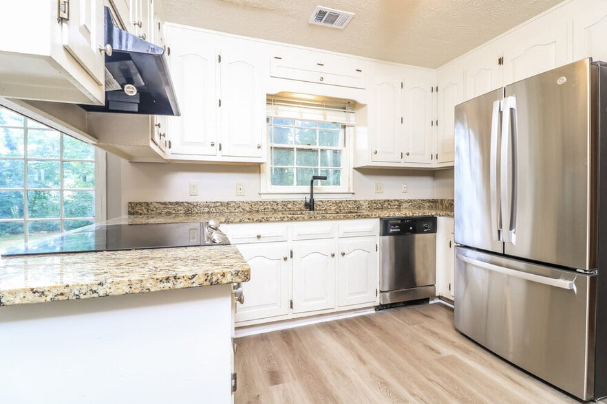 Building Photo - 4818 W Mceachern Woods Dr