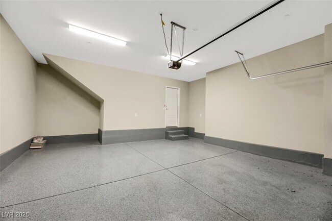 Building Photo - 11302 Kraft Mountain Ave