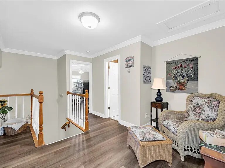 Building Photo - 11058 Rose Ct