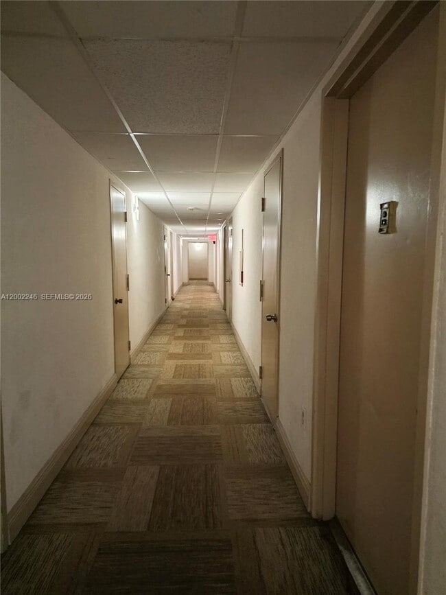 Building Photo - 1200 NE Miami Gardens Dr