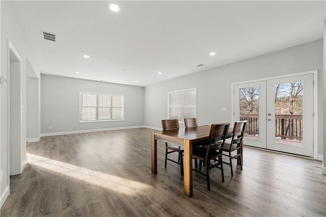 Building Photo - 450 Oliver Ridge Dr