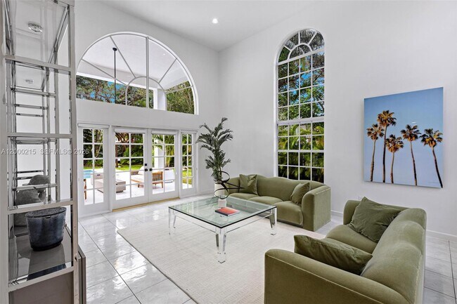 Building Photo - 14850 Old Cutler Rd