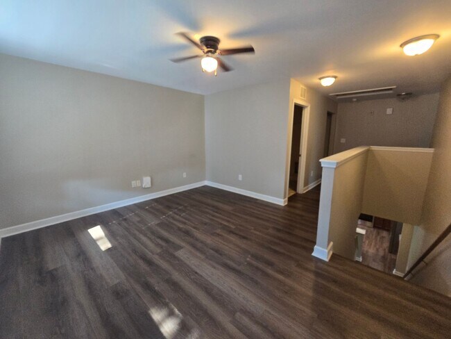 Building Photo - 2111 Yates Ranch Rd