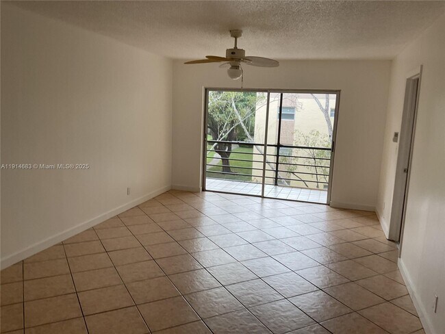 Building Photo - 301 Cambridge Rd