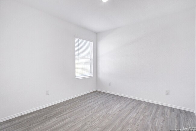 Building Photo - 15115 Greenfield Ml