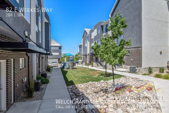 Building Photo - 2 Bed 2 Bath Newly Built Townhome in Clear...