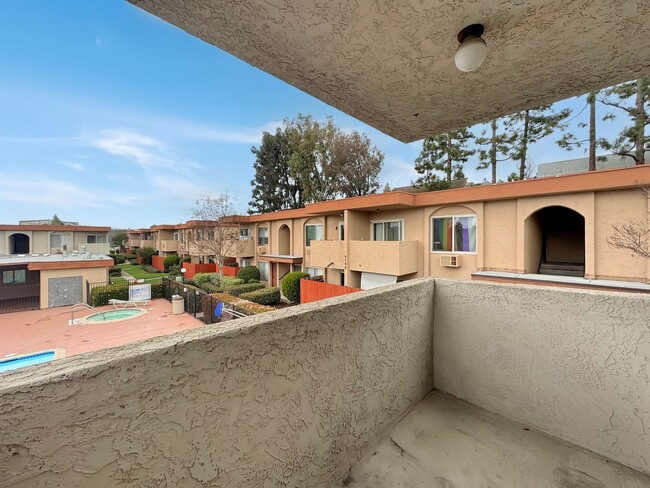 Building Photo - Great 2B/1BA Condo in Mira Mesa!