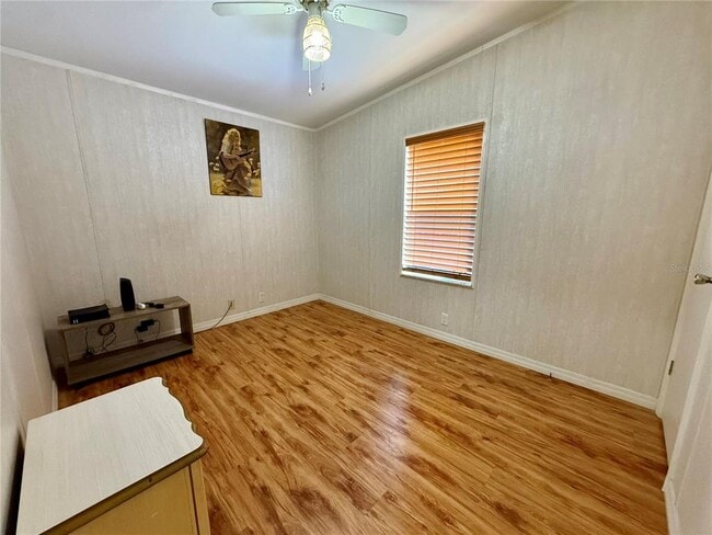 Building Photo - 10942 Poplar St NE