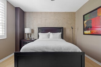 Building Photo - 600 S Dixie Hwy