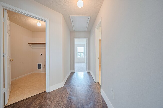 Building Photo - 20646 Ricewood Village Trail