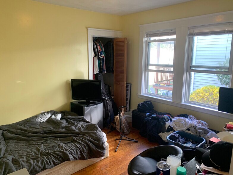 Building Photo - 46 Adamson St