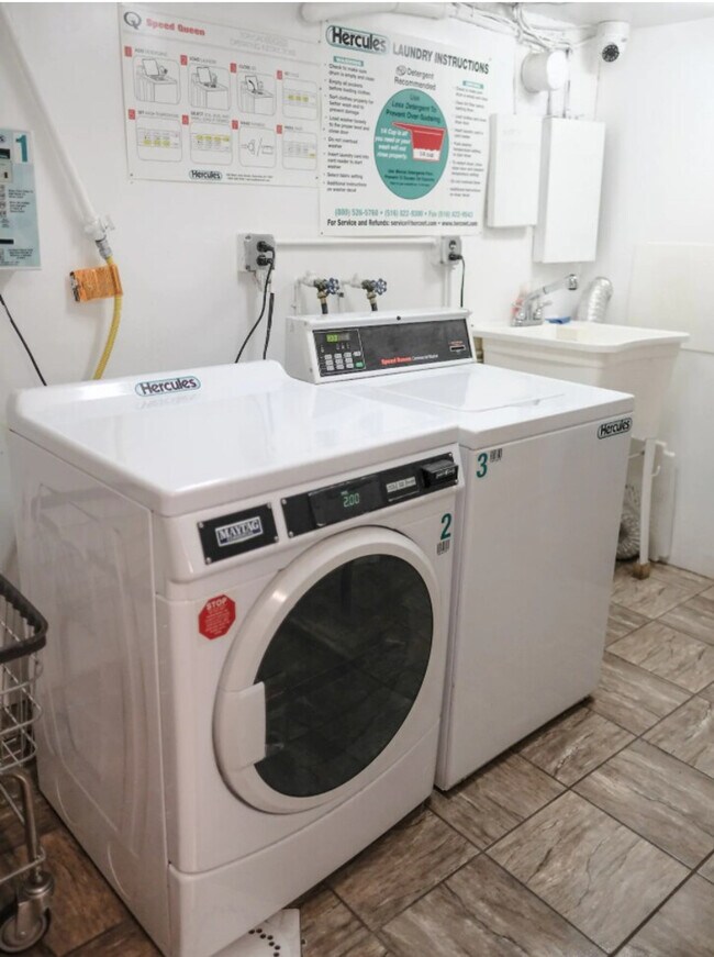 Building Photo - 346 E 76th St