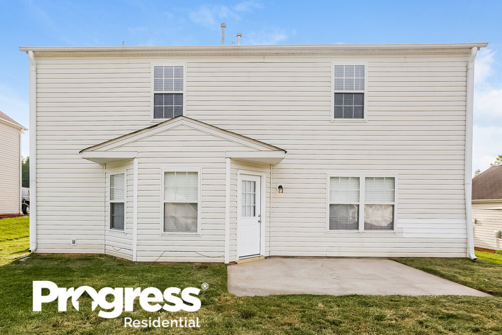 Building Photo - 9925 Aventide Ln