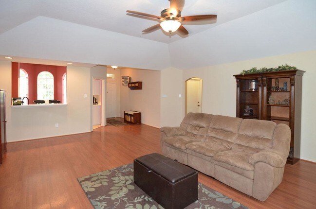Building Photo - 6207 Highland Branch Dr