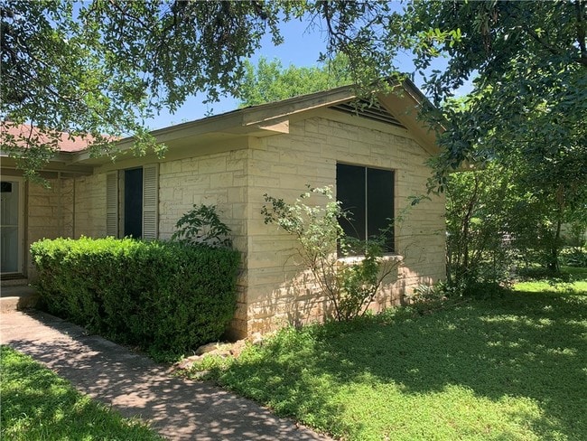 Building Photo - 307 N San Marcos St