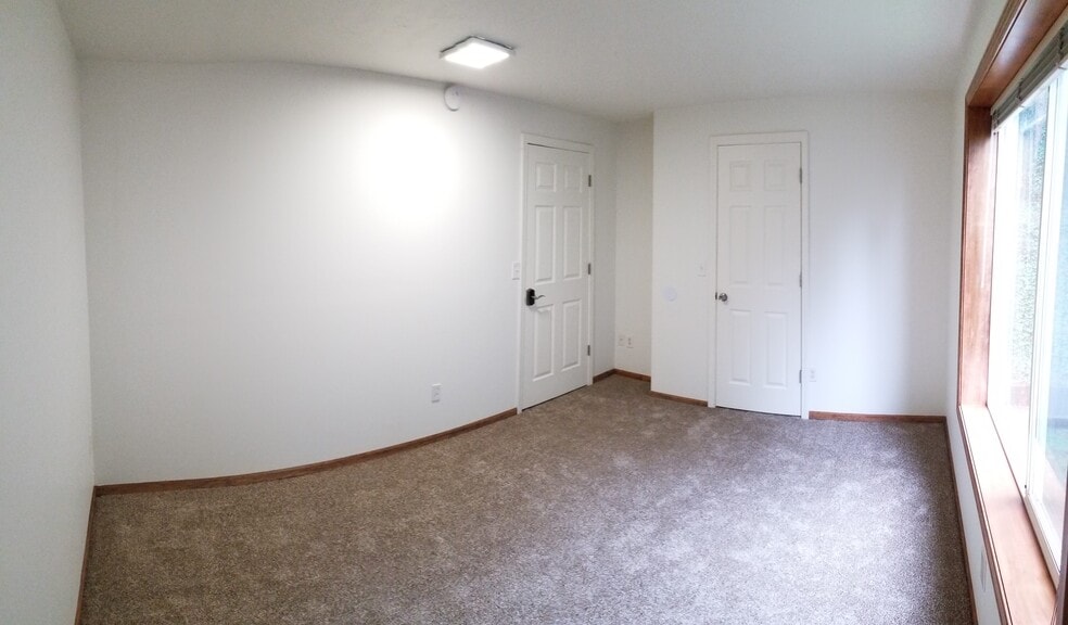 Building Photo - 3776 SW Fairhaven Dr