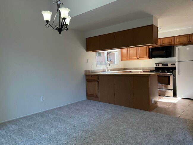 Building Photo - 2778 Robinwood Way