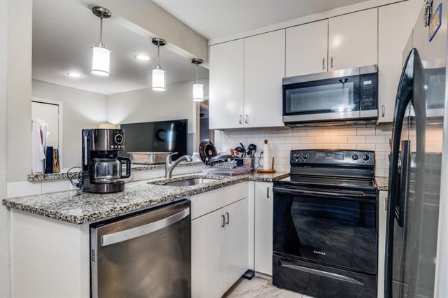 Building Photo - 2817 Cumberland Dr