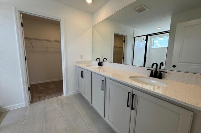 Building Photo - BRAND NEW 4-Bedroom in Saint Cloud!