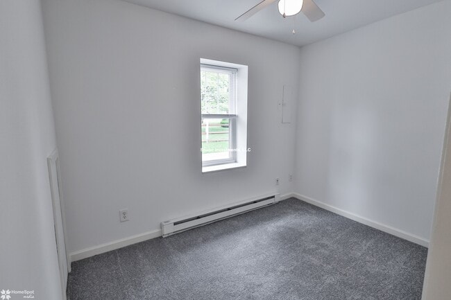 Building Photo - 1612 Center St
