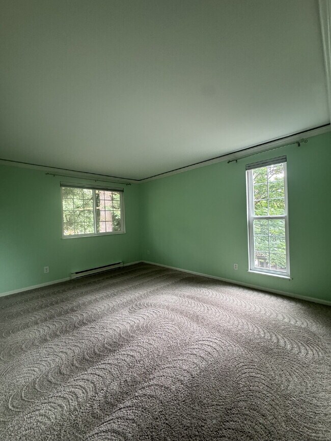 Building Photo - Downtown Woodinville Condo Available Now!