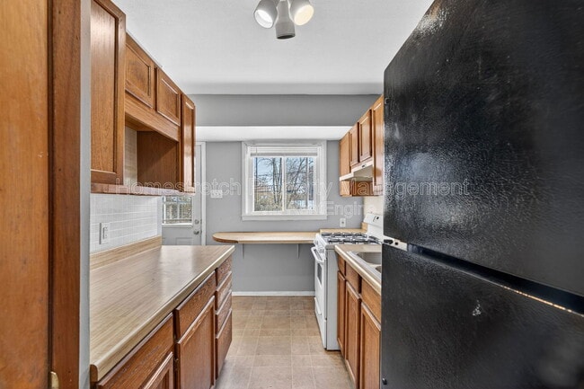 Building Photo - 224 Presley Rd