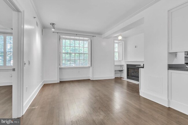 Building Photo - 1750 16th St NW