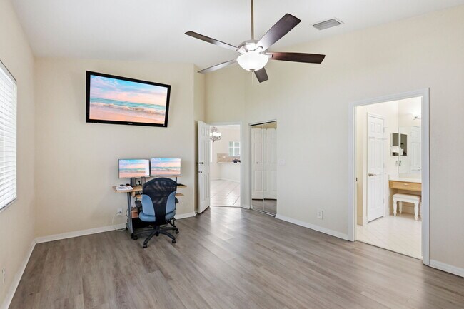 Building Photo - 1343 SW 44th Terrace