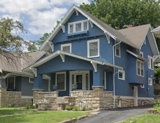 Primary Photo - 136 Lawn Ave