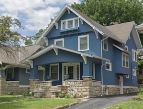 Building Photo - 136 Lawn Ave