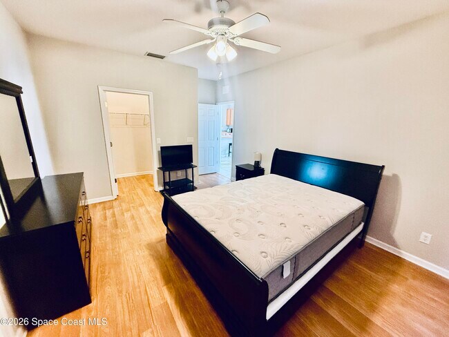 Building Photo - 402 Breckenridge Cir SE