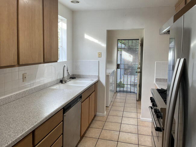 Kitchen - 10739 Northgate St