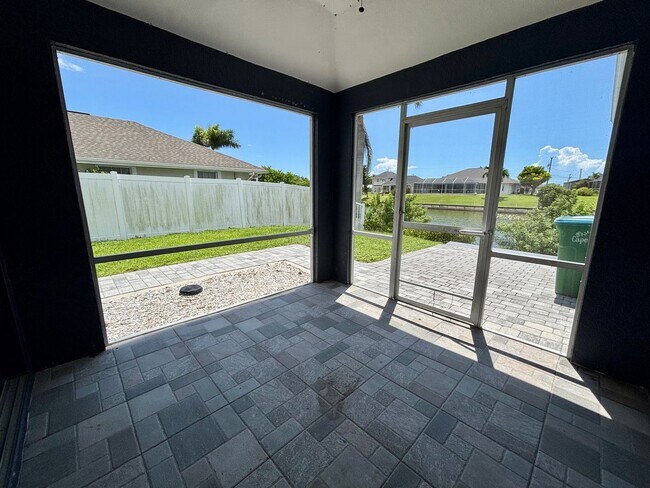 Building Photo - 1324 SE 6th Ave