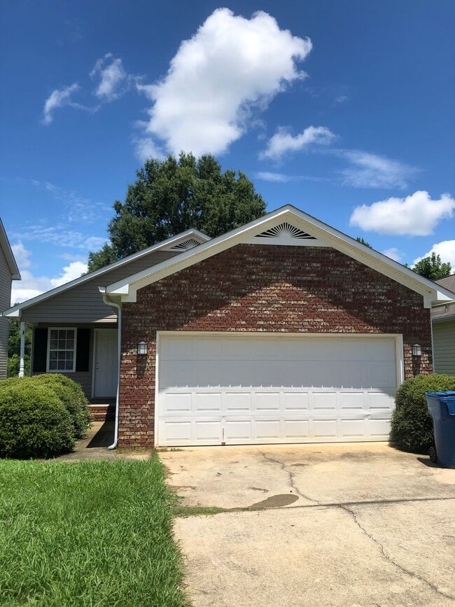 Primary Photo - 311 Parker Pl SW