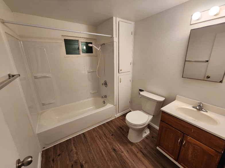 Building Photo - 2523 8th Ave