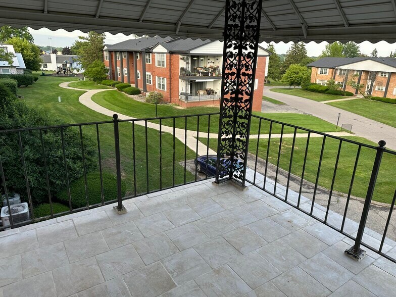 Building Photo - 31120 Hunters Dr