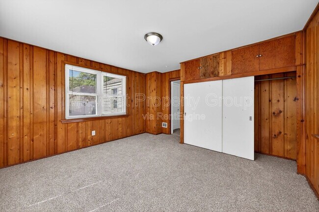 Building Photo - 10066 Dorothy Ave